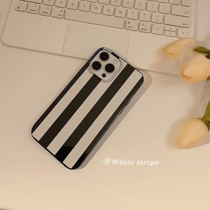 غطاء هاتف بتصميم فني مميز وخطو - مراجعة Phone Cases Designer وسعره