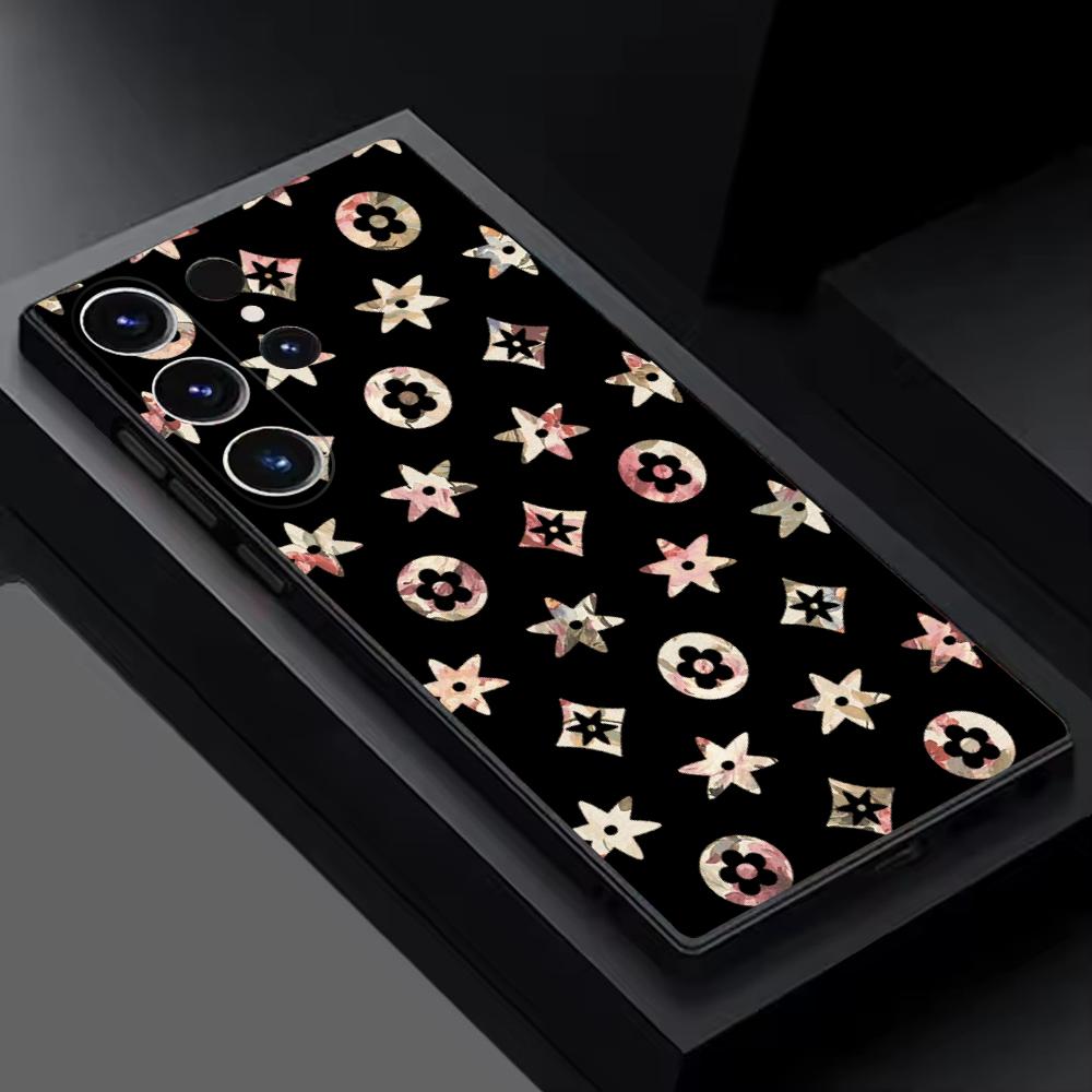 تصميم شعار فاخر مع أنماط متكرر - مراجعة Phone Cases Designer وسعره