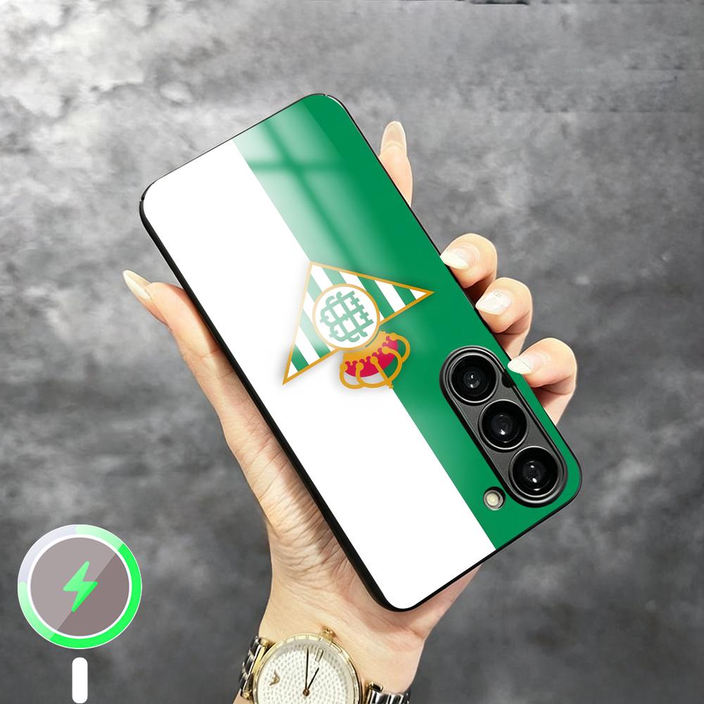 غطاء هاتف فاخر بتصميم نادي بيت - مراجعة Phone Cases Designer وسعره